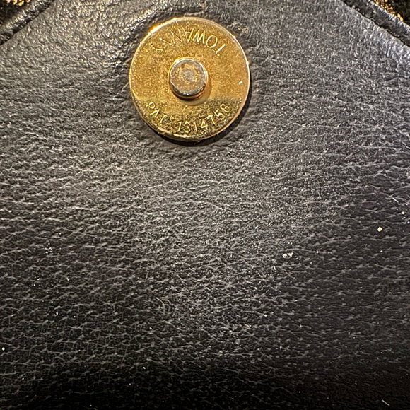 Vintage Givenchy Black Leather Shoulder bag. - Picture 4 of 16